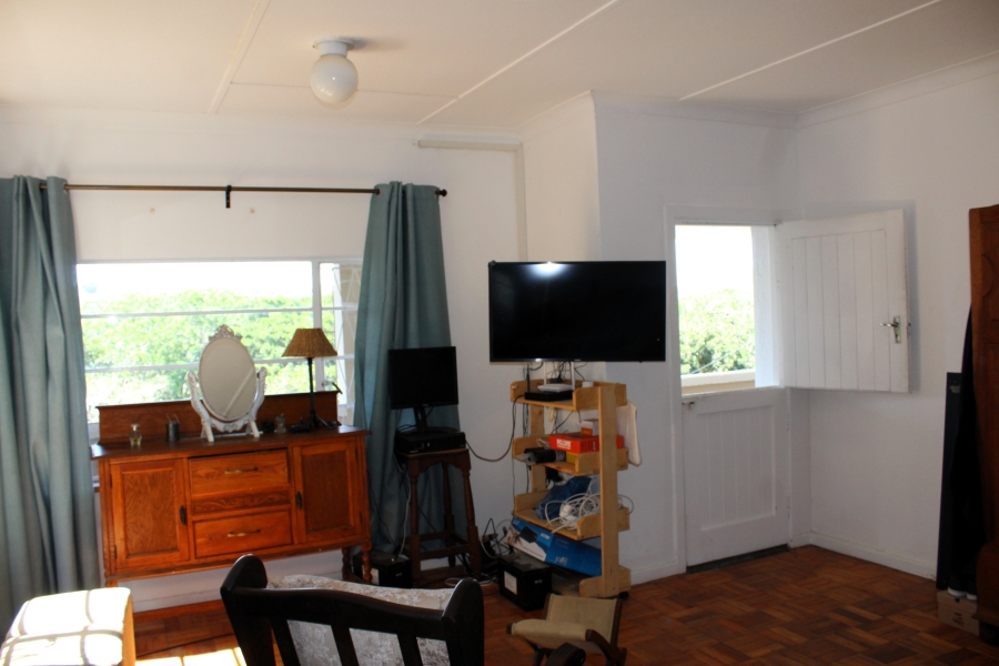 7 Bedroom Property for Sale in West Bank Eastern Cape